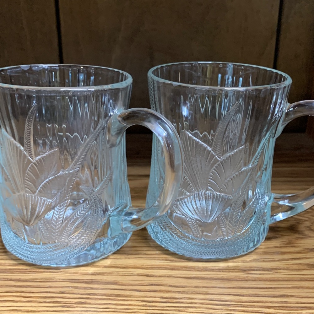 Vintage elegant  Clear Glass Mugs Set.
Arcoroc Crocus from Canterbury
